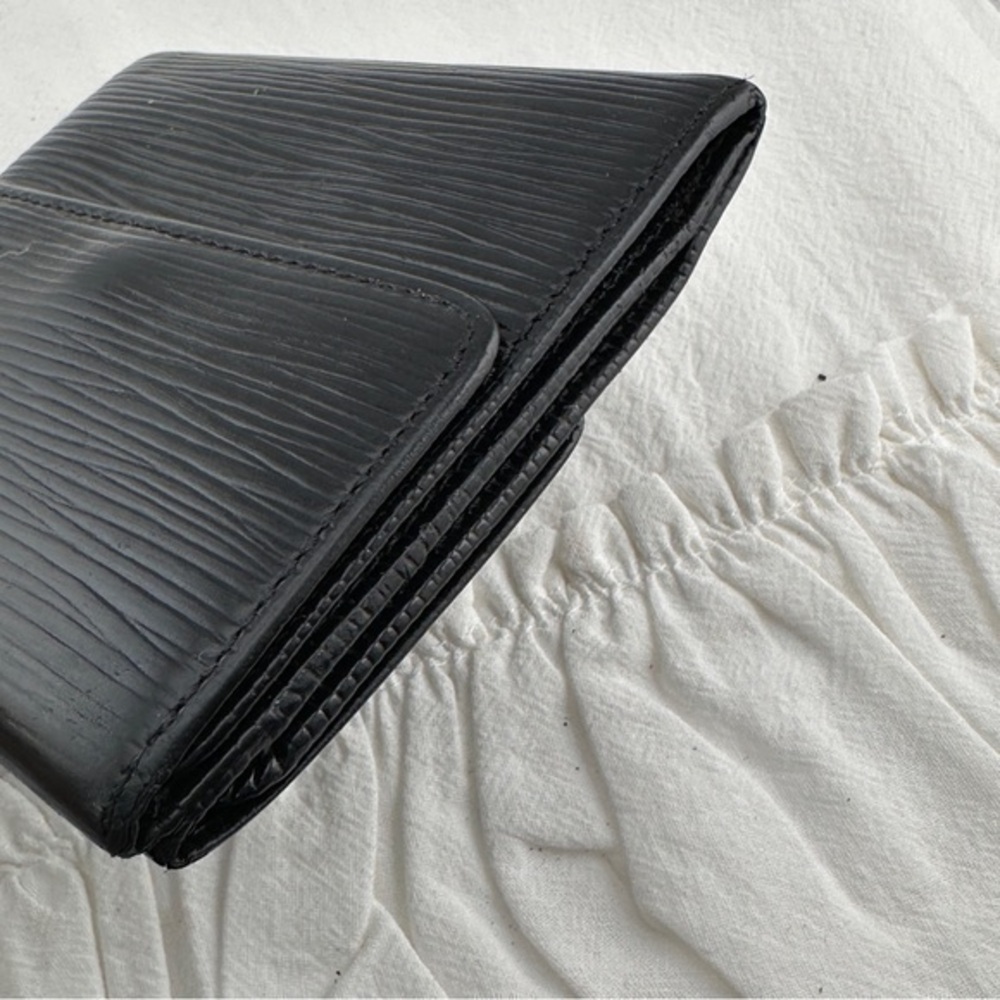 AUTHENTIC Louis Vuitton Marco Wallet. Black. - Picture 11 of 16